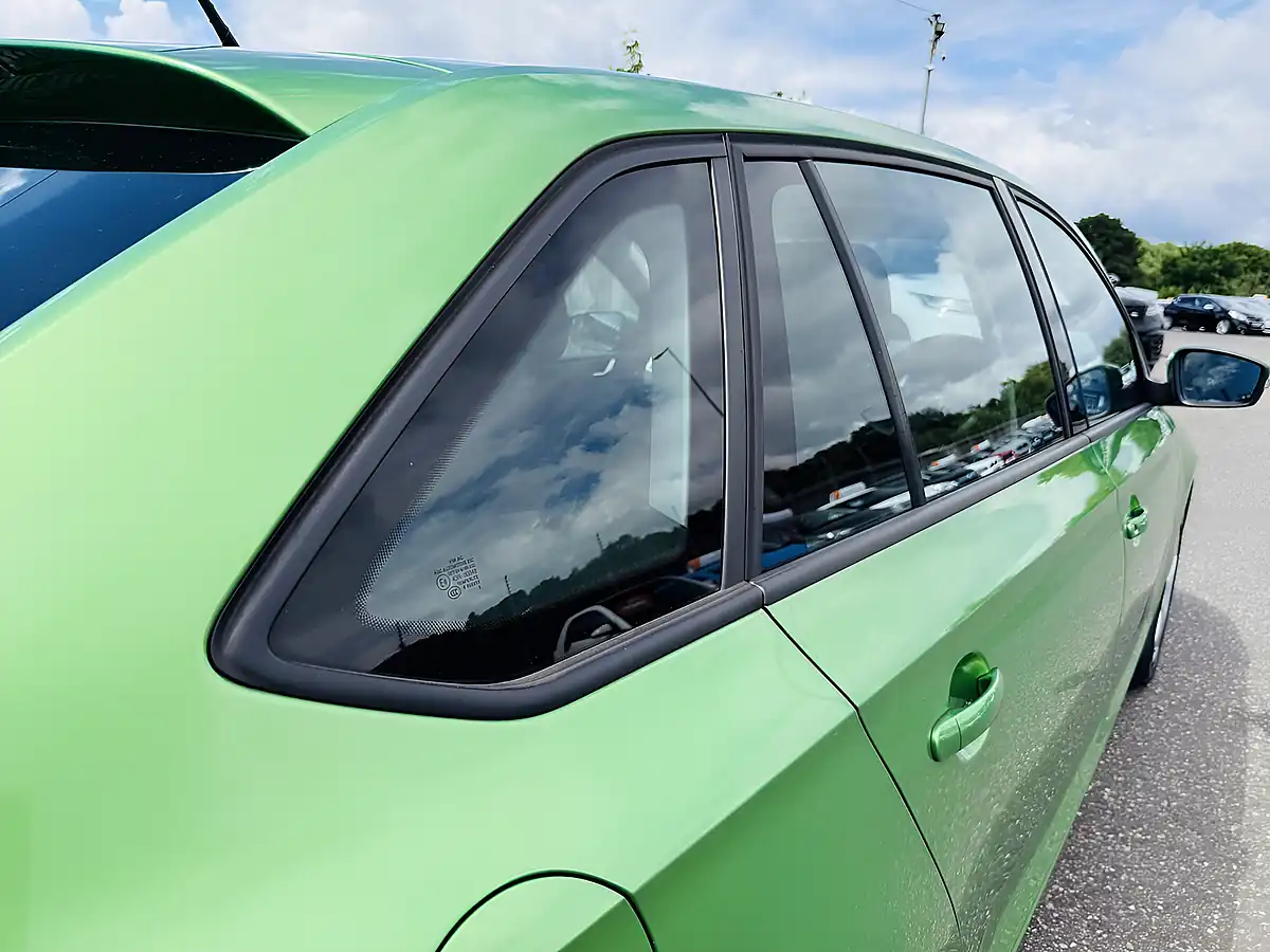 Used 2016 Skoda Rapid Spaceback Se Tech Green - Interior and Exterior details 12