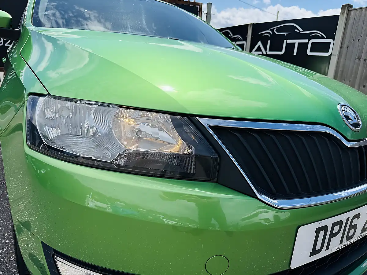 Used 2016 Skoda Rapid Spaceback Se Tech Green - Interior and Exterior details 2