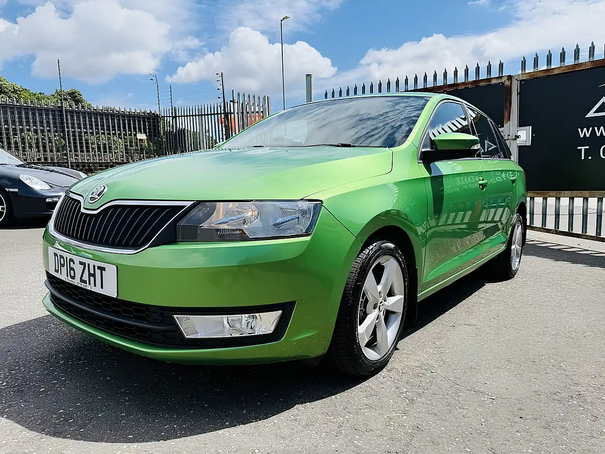 Used 2016 Skoda Rapid Spaceback Se Tech Green - Interior and Exterior details 4