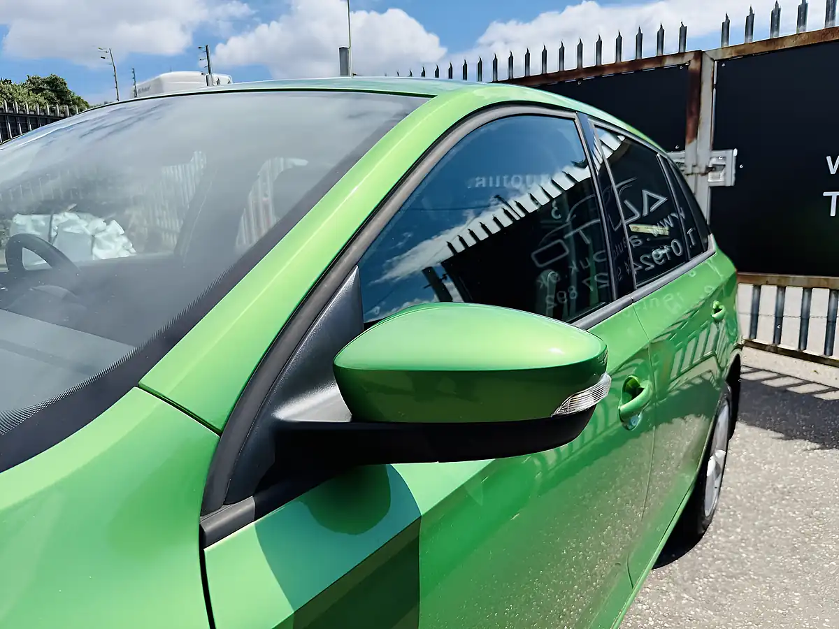 Used 2016 Skoda Rapid Spaceback Se Tech Green - Interior and Exterior details 6