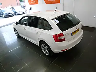 Used 2016 Skoda Rapid Spaceback Se Tech White - Interior and Exterior details 19