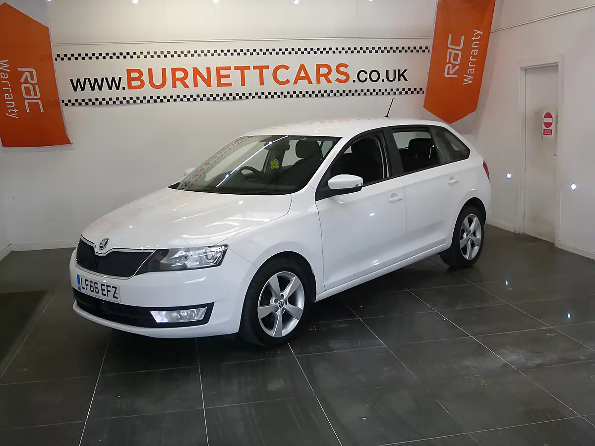 Used 2016 Skoda Rapid Spaceback Se Tech White - Interior and Exterior details 2