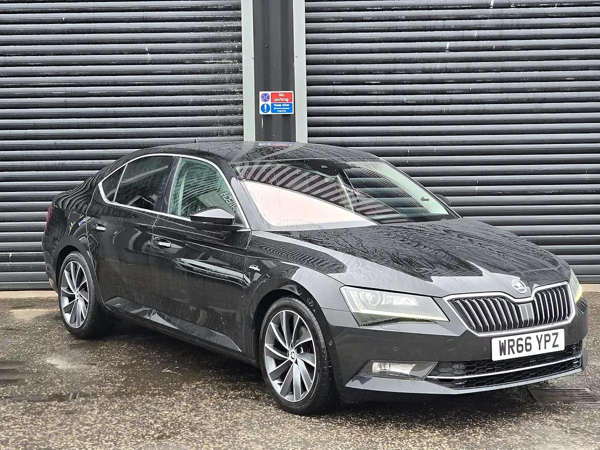 Used 2016 Skoda Superb Laurin & Klement Black - Front View