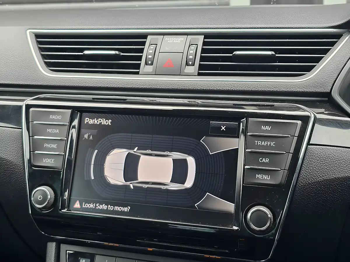 Used 2016 Skoda Superb Laurin & Klement Black - Interior and Exterior details 11