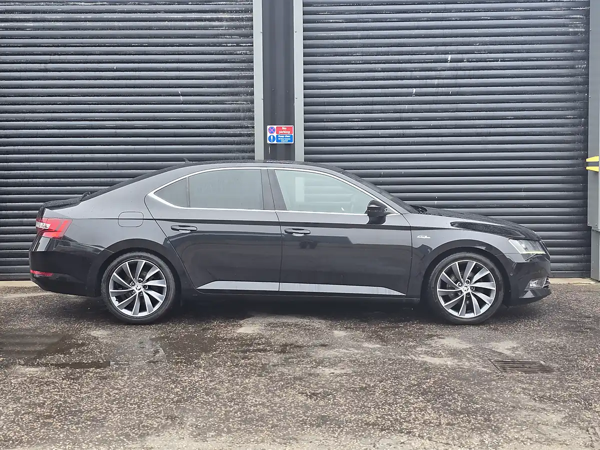 Used 2016 Skoda Superb Laurin & Klement Black - Interior and Exterior details 6