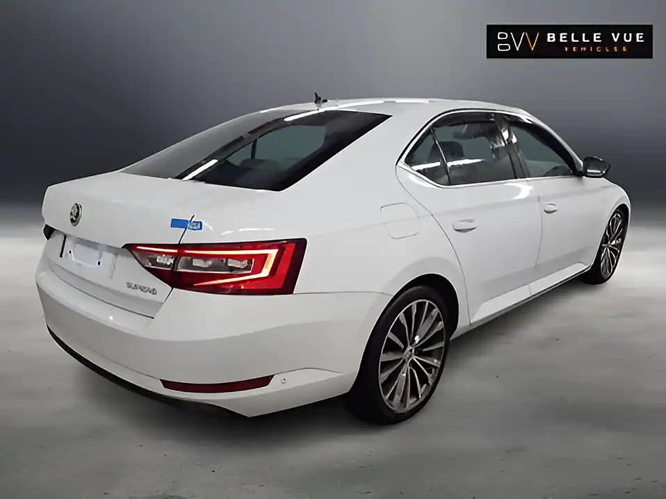 Used 2016 Skoda Superb Laurin & Klement Moon White - Interior and Exterior details 12