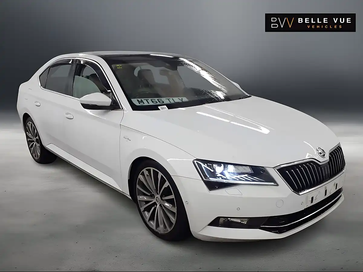 Used 2016 Skoda Superb Laurin & Klement Moon White - Interior and Exterior details 3
