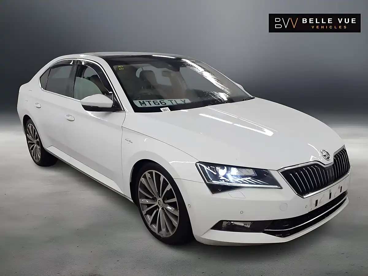 Used 2016 Skoda Superb Laurin & Klement Moon White - Interior and Exterior details 5