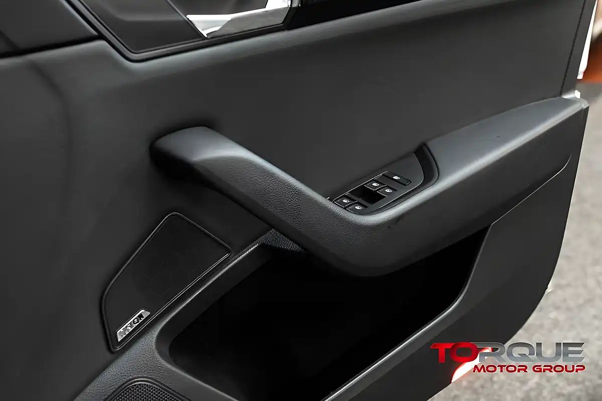 Used 2016 Skoda Superb Laurin & Klement White - Interior and Exterior details 16