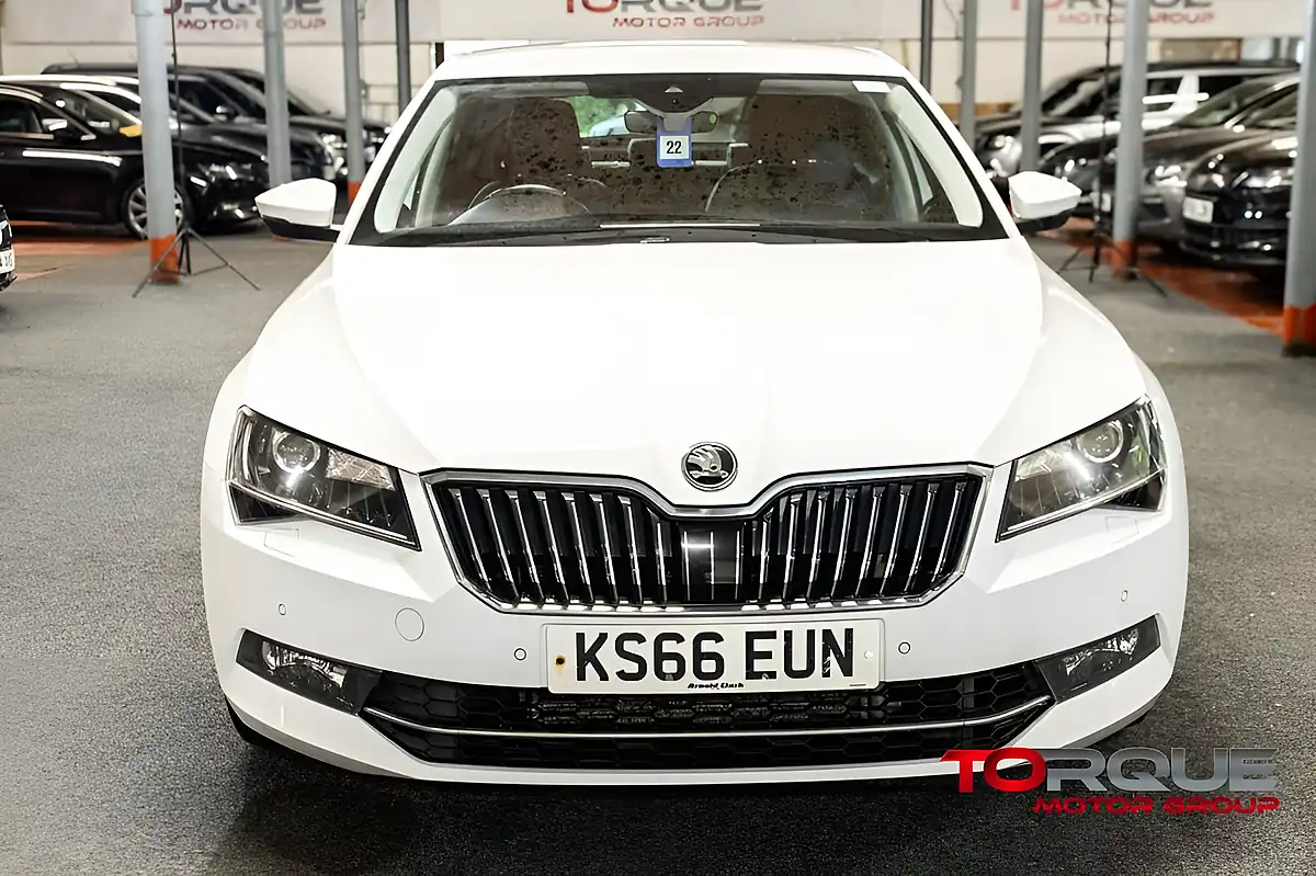 Used 2016 Skoda Superb Laurin & Klement White - Interior and Exterior details 9