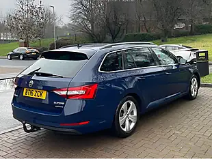 Used 2016 Skoda Superb Se Blue - Interior and Exterior details 15