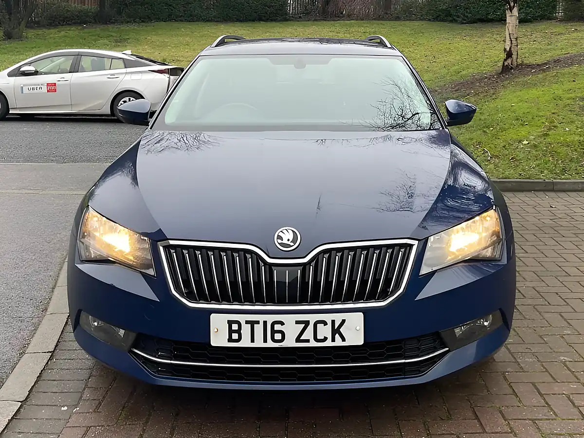 Used 2016 Skoda Superb Se Blue - Interior and Exterior details 2