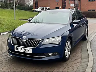 Used 2016 Skoda Superb Se Blue - Interior and Exterior details 4