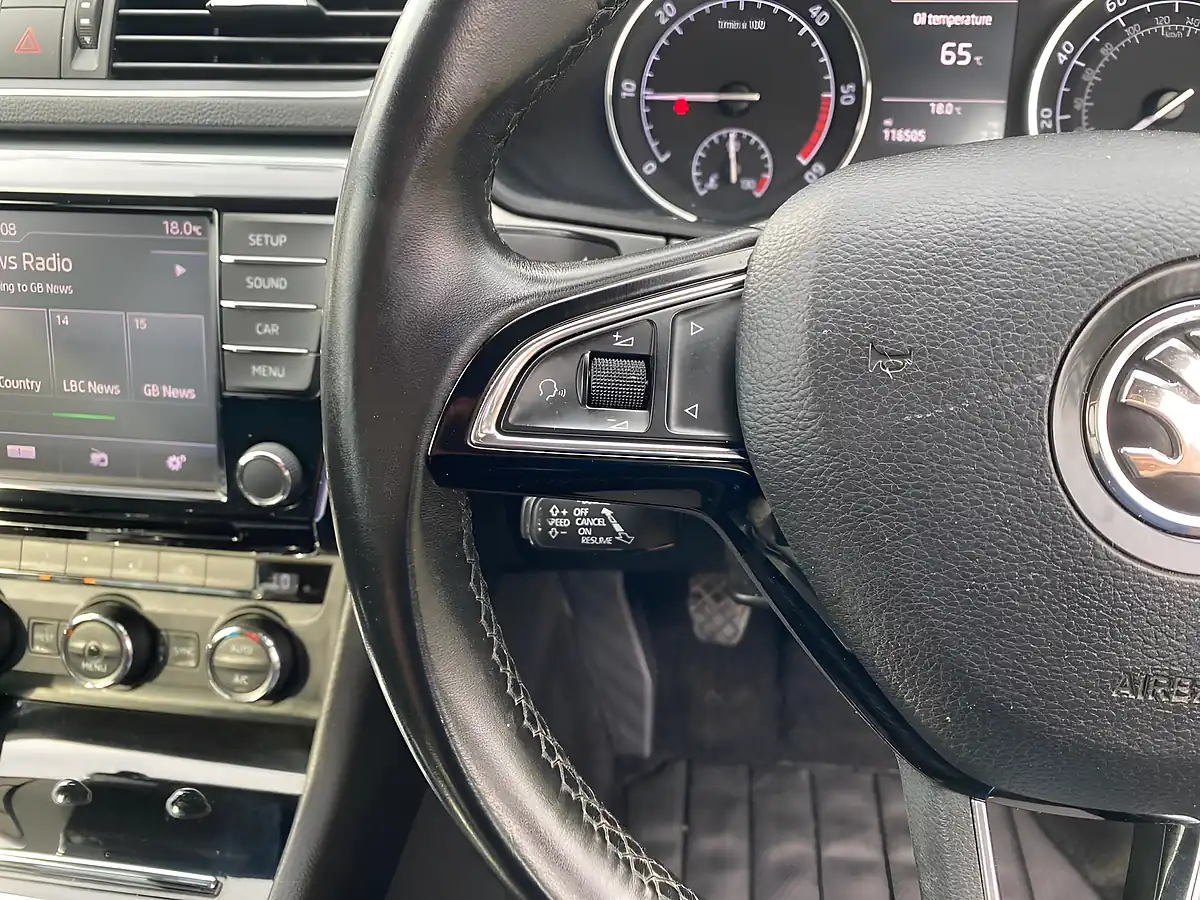 Used 2016 Skoda Superb Se Grey - Interior and Exterior details 14