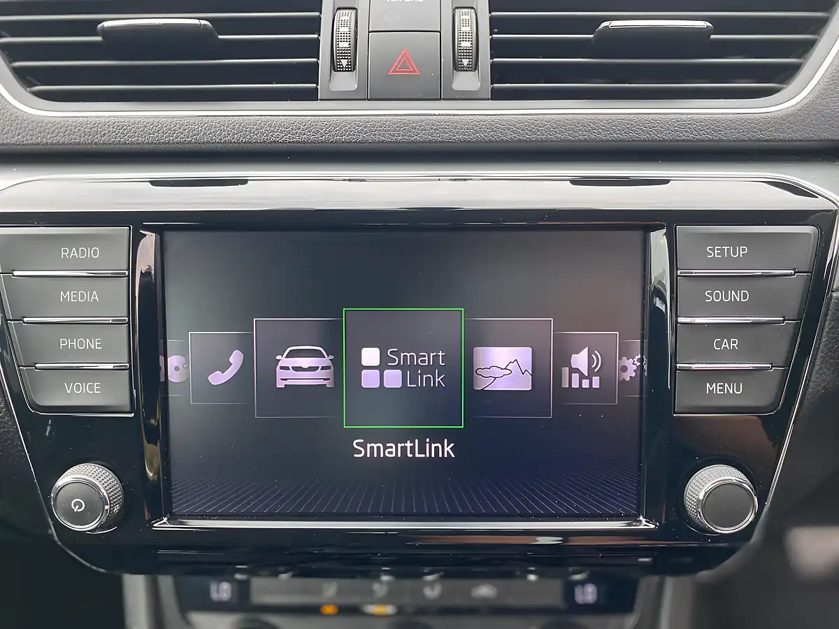 Used 2016 Skoda Superb Se Grey - Interior and Exterior details 18