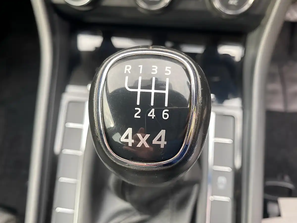 Used 2016 Skoda Superb Se Grey - Interior and Exterior details 6