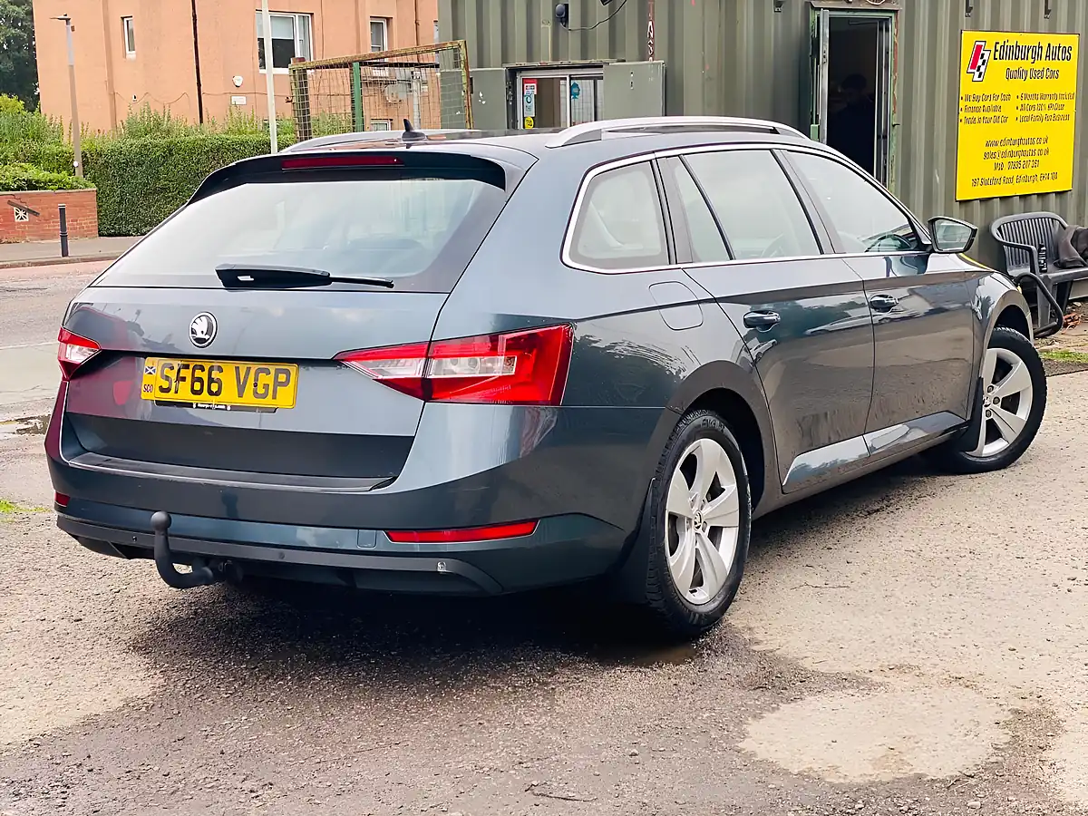 Used 2016 Skoda Superb Se Grey - Interior and Exterior details 7