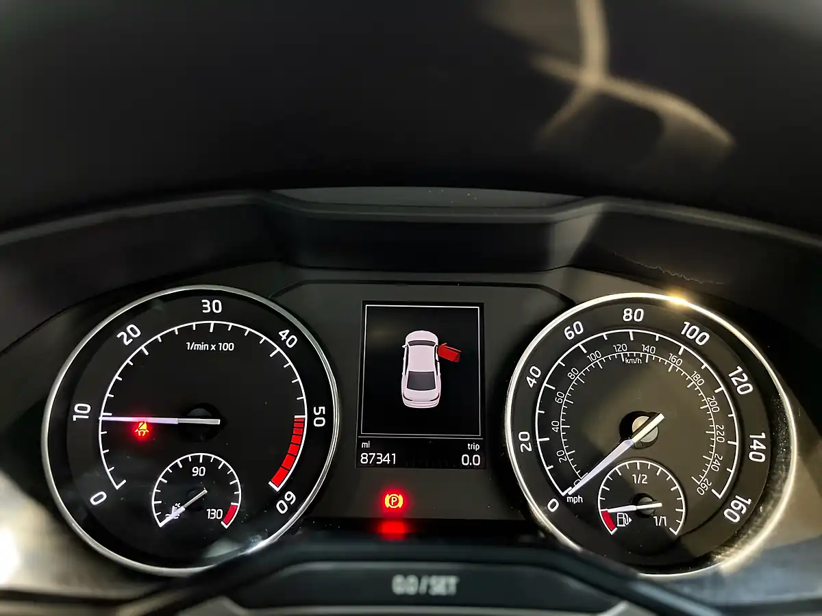 Used 2016 Skoda Superb Se L Executive Black - Interior and Exterior details 14