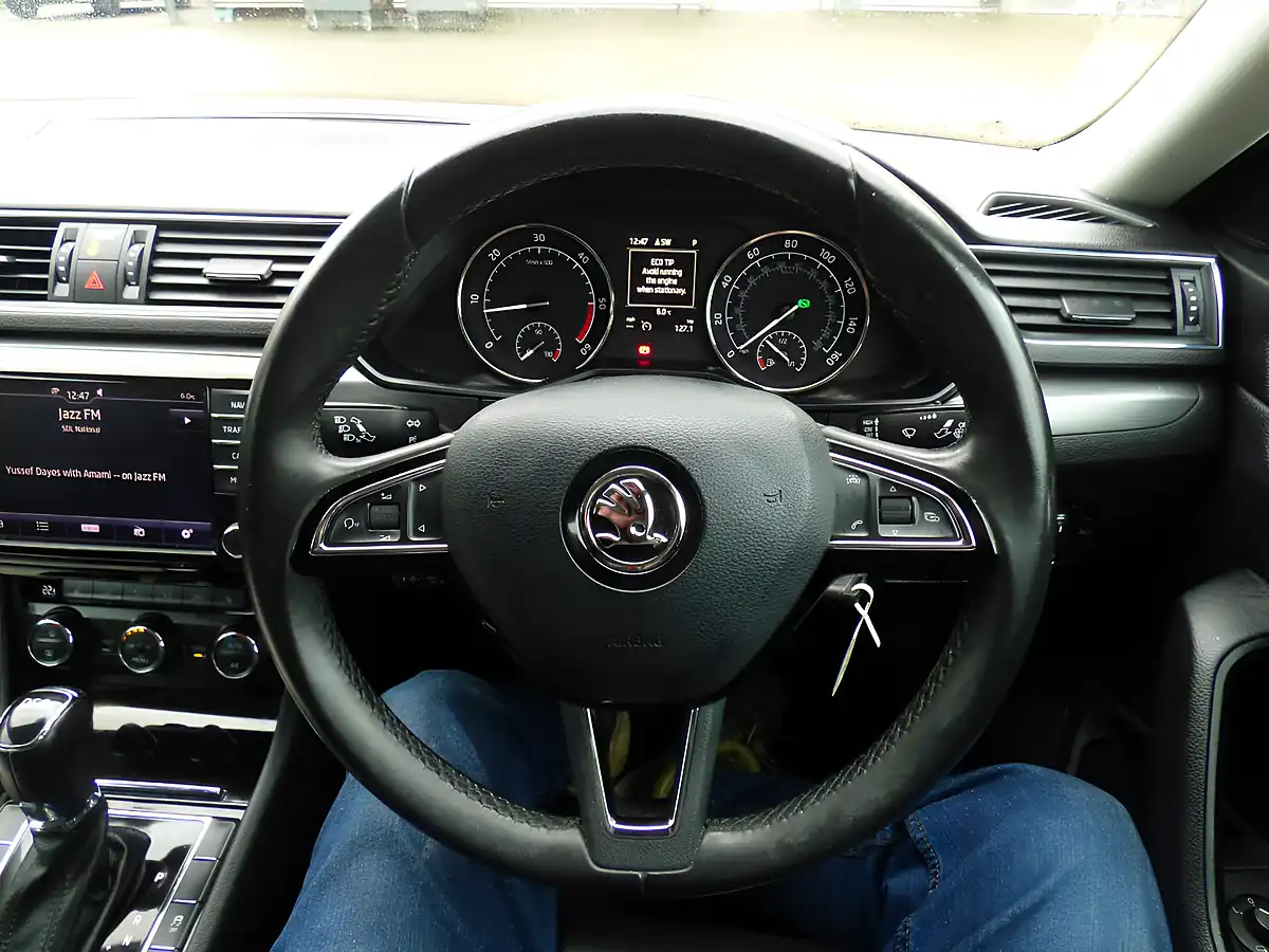 Used 2016 Skoda Superb Se L Executive Brown - Interior and Exterior details 14
