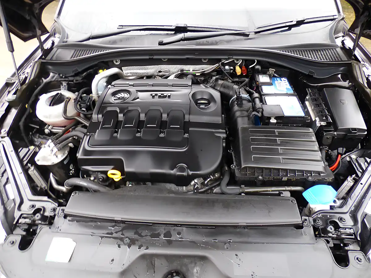 Used 2016 Skoda Superb Se L Executive Brown - Interior and Exterior details 7
