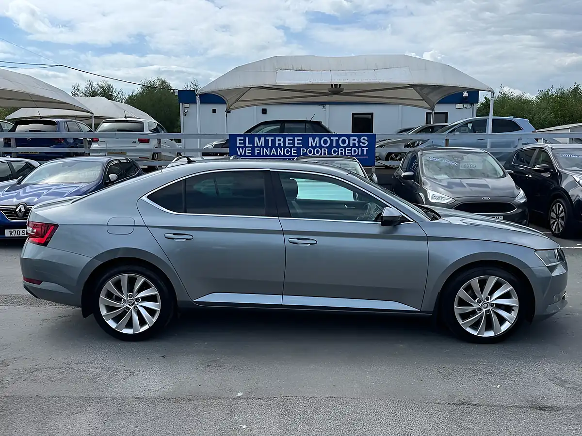 Used 2016 Skoda Superb Se L Executive Edition Grey - Interior and Exterior details 3