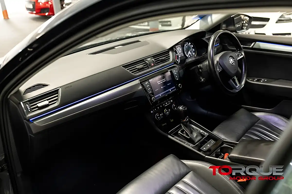 Used 2016 Skoda Superb Se L Executive Grey - Interior and Exterior details 19
