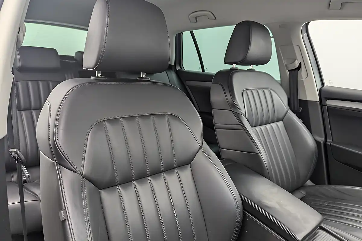 Used 2016 Skoda Superb Se L Executive Grey - Interior and Exterior details 12