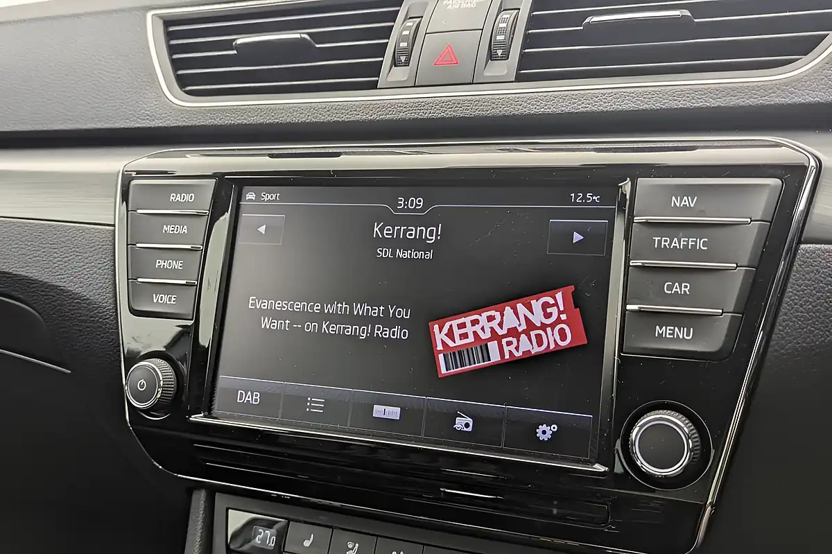 Used 2016 Skoda Superb Se L Executive Grey - Interior and Exterior details 15