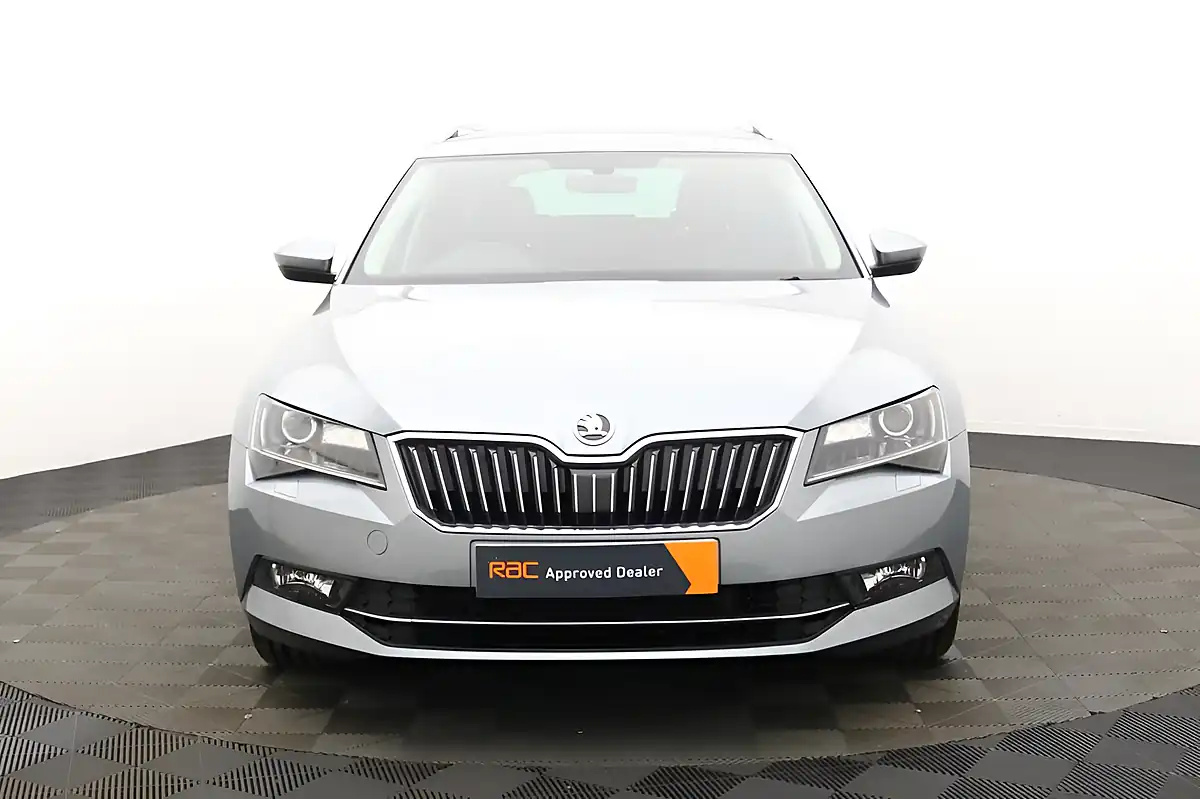 Used 2016 Skoda Superb Se L Executive Grey - Interior and Exterior details 7