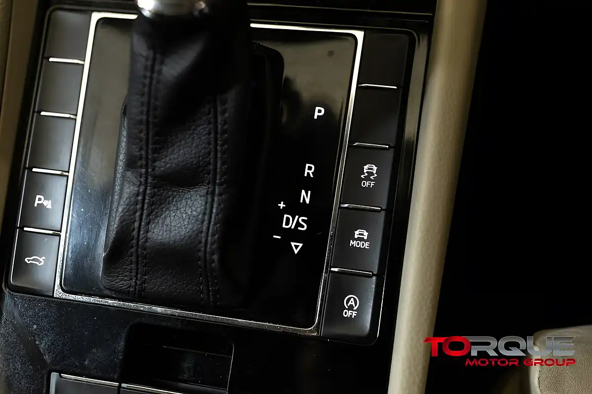 Used 2016 Skoda Superb Se L Executive Magic Black Metallic - Interior and Exterior details 13