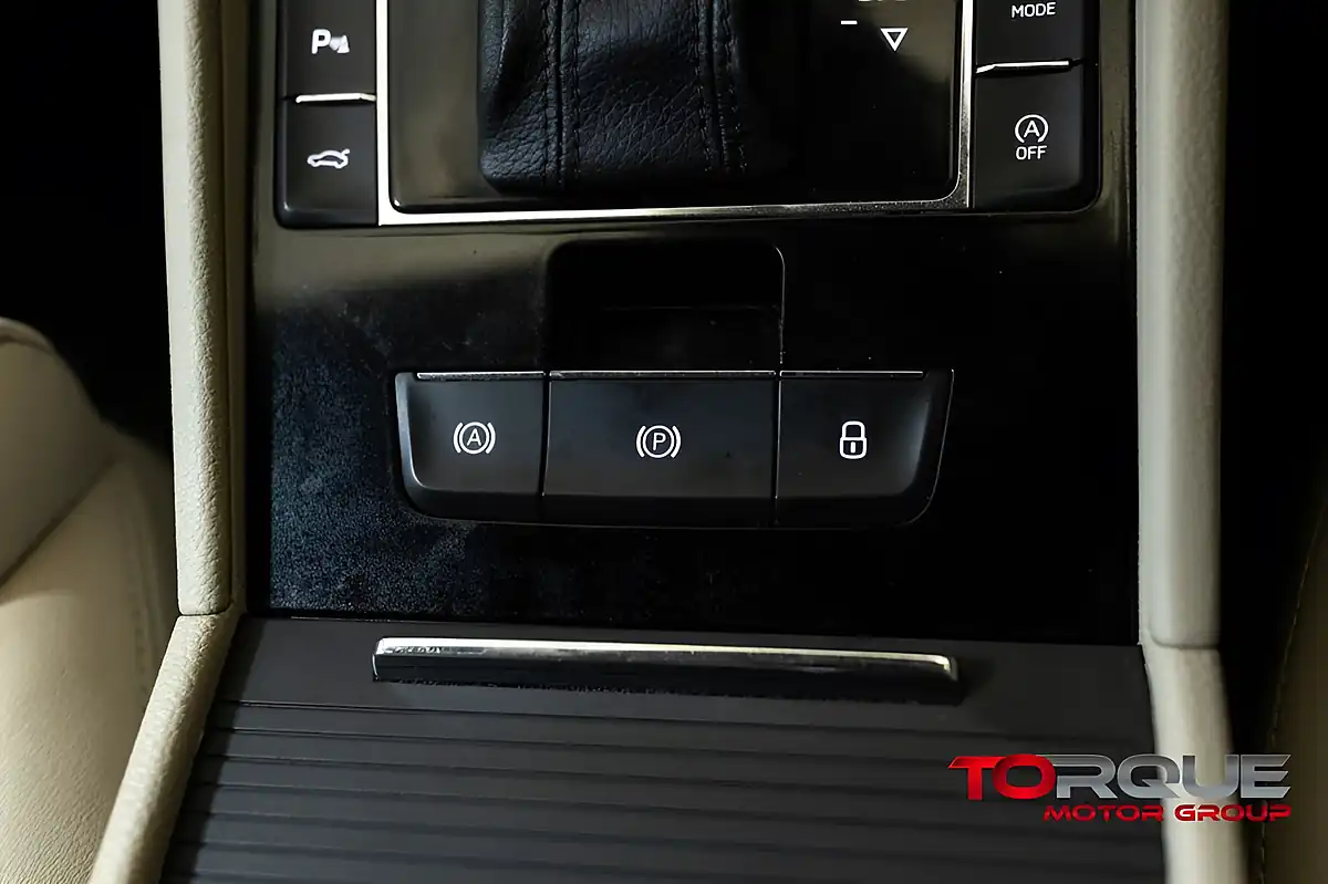 Used 2016 Skoda Superb Se L Executive Magic Black Metallic - Interior and Exterior details 15