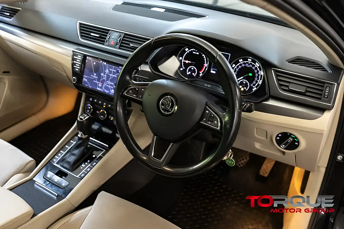 Used 2016 Skoda Superb Se L Executive Magic Black Metallic - Interior and Exterior details 16