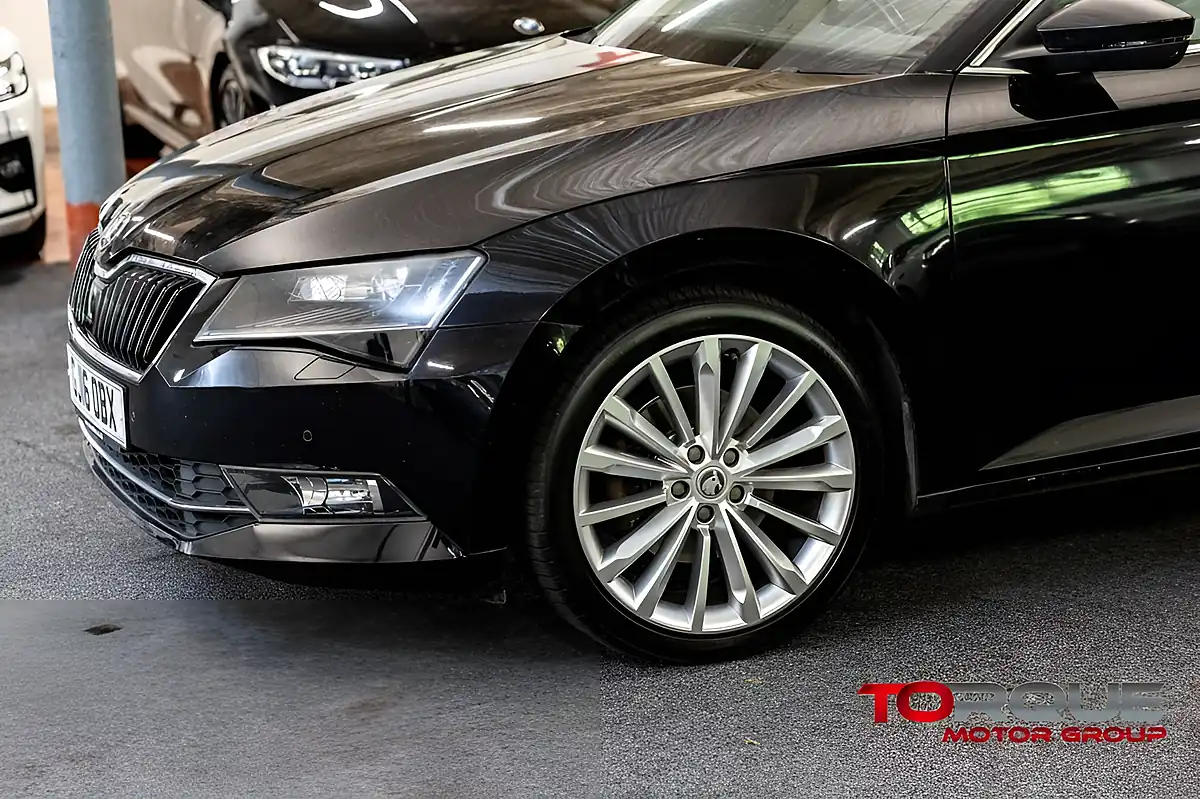 Used 2016 Skoda Superb Se L Executive Magic Black Metallic - Interior and Exterior details 5