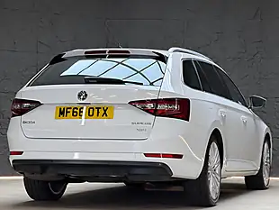 Used 2016 Skoda Superb Se L Executive White - Interior and Exterior details 13