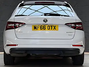 Used 2016 Skoda Superb Se L Executive White - Interior and Exterior details 14