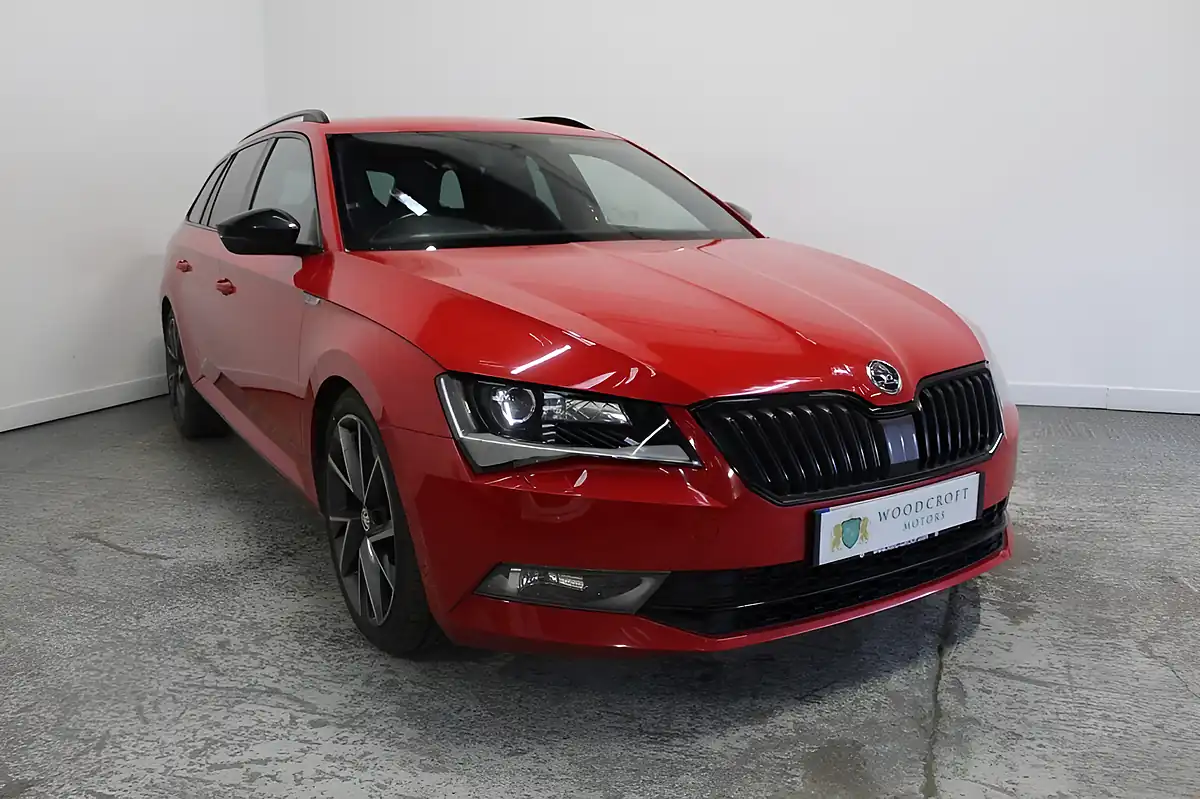 Used 2016 Skoda Superb Sportline Red - Front View