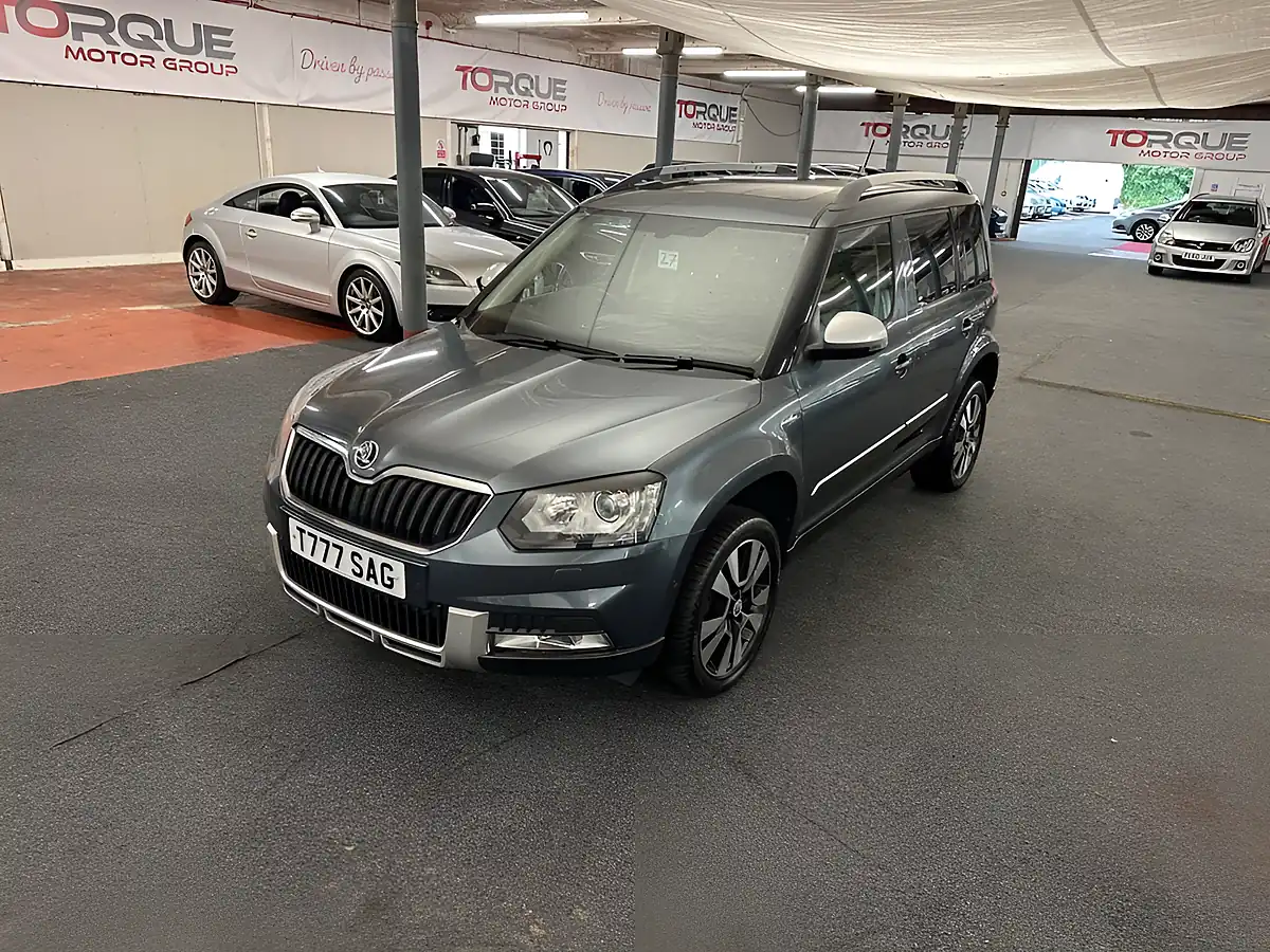 Used 2016 Skoda Yeti Laurin & Klement Outdoor Grey - Front View