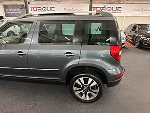 Used 2016 Skoda Yeti Laurin & Klement Outdoor Grey - Interior and Exterior details 10