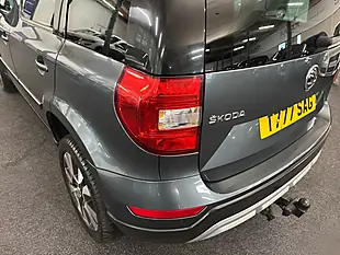 Used 2016 Skoda Yeti Laurin & Klement Outdoor Grey - Interior and Exterior details 11