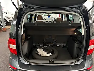 Used 2016 Skoda Yeti Laurin & Klement Outdoor Grey - Interior and Exterior details 12