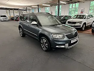 Used 2016 Skoda Yeti Laurin & Klement Outdoor Grey - Interior and Exterior details 3