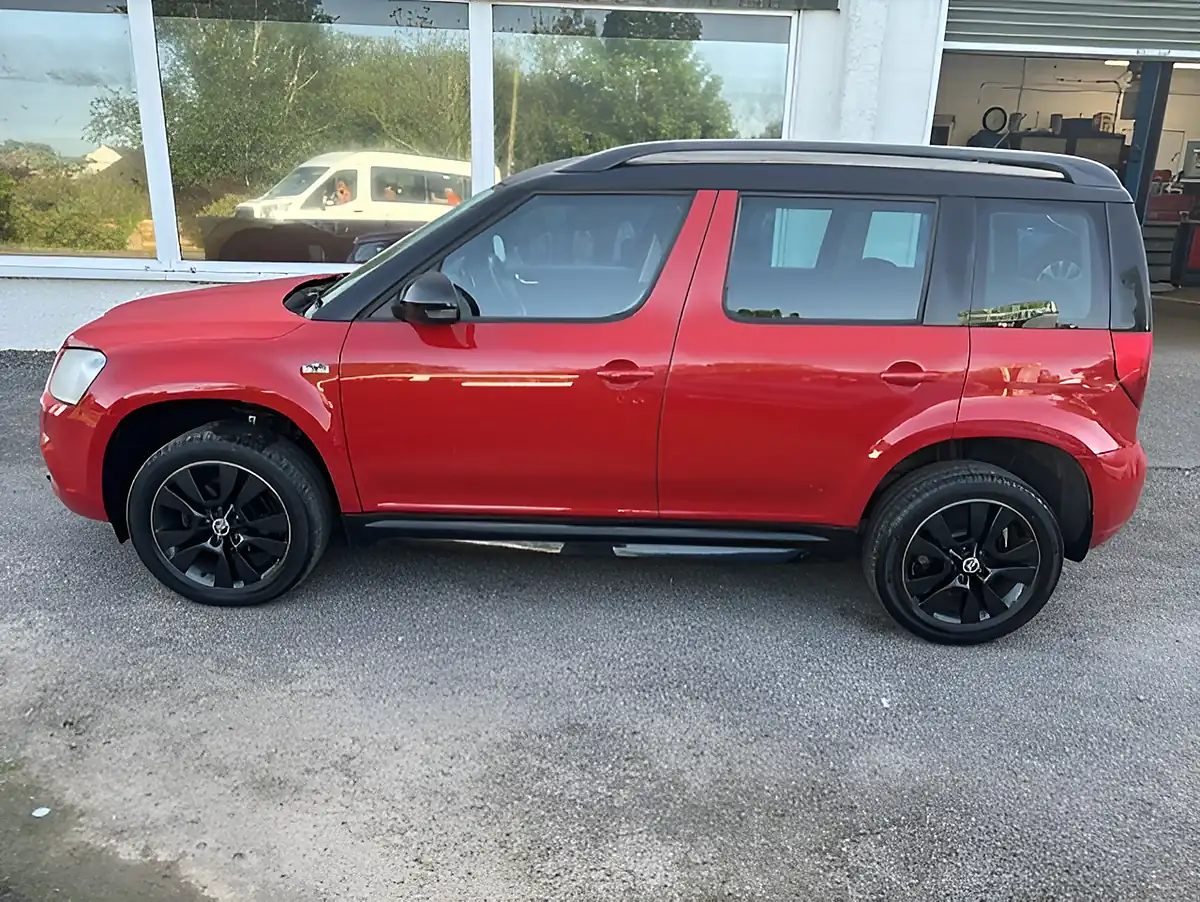 Used 2016 Skoda Yeti Monte Carlo Red/Black - Interior and Exterior details 5