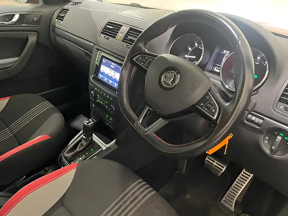 Used 2016 Skoda Yeti Monte Carlo Red - Interior and Exterior details 3