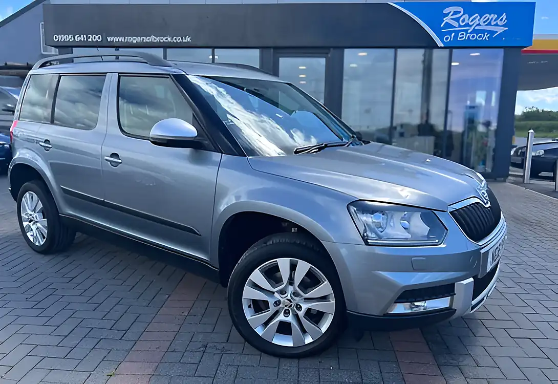 Used 2016 Skoda Yeti Outdoor Se L Business Grey Metallic - Front View