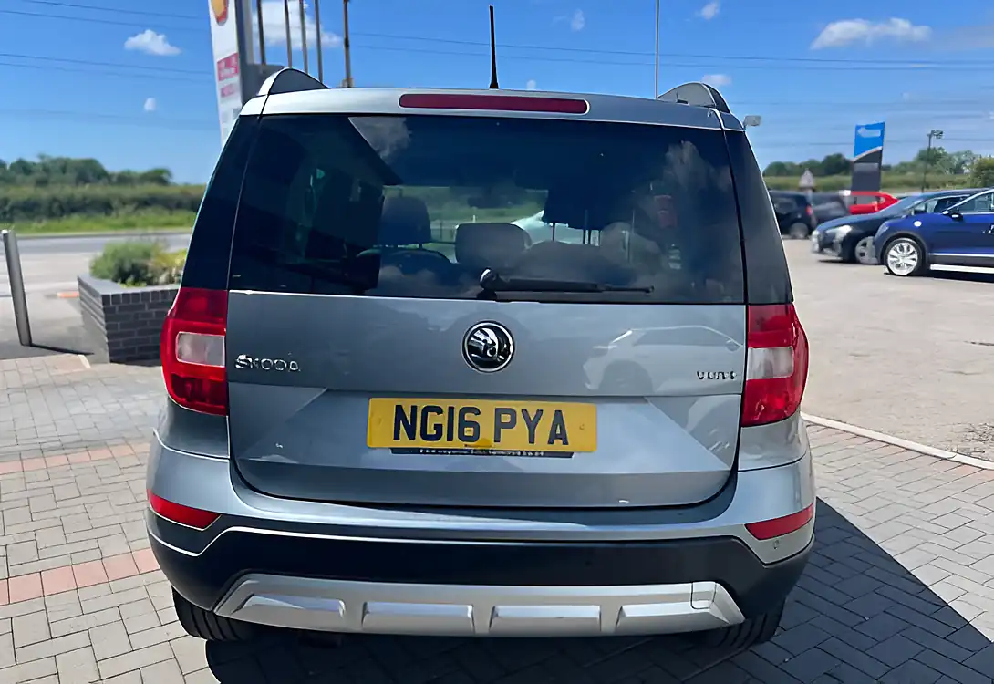 Used 2016 Skoda Yeti Outdoor Se L Business Grey Metallic - Interior and Exterior details 7