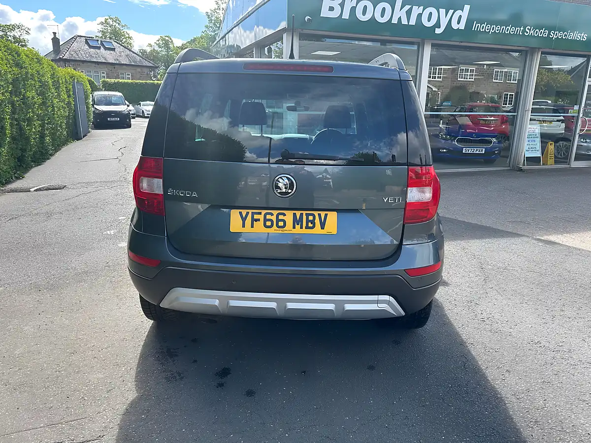 Used 2016 Skoda Yeti Outdoor Se L Grey - Interior and Exterior details 6