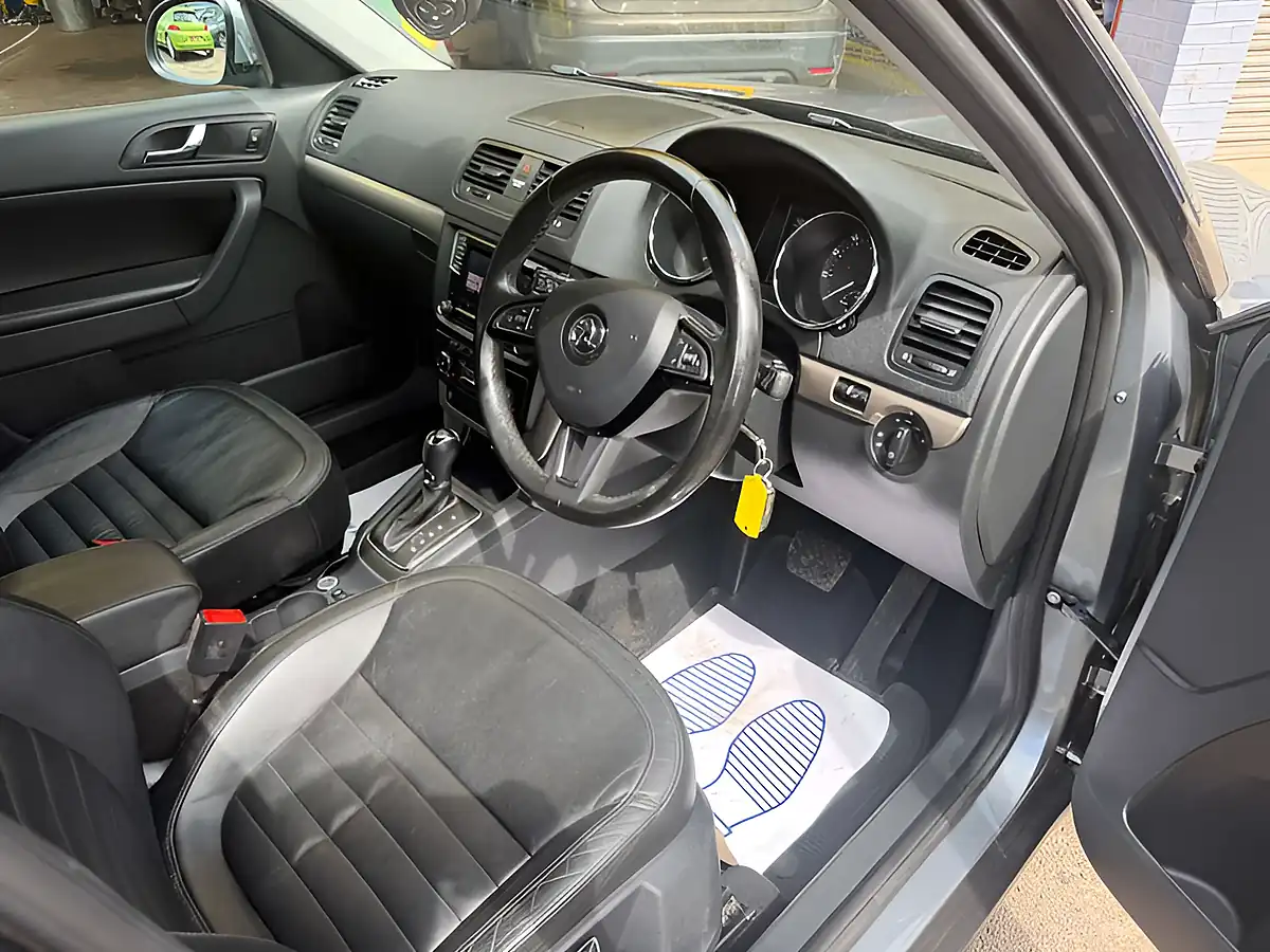 Used 2016 Skoda Yeti Outdoor Se L Grey - Interior and Exterior details 14