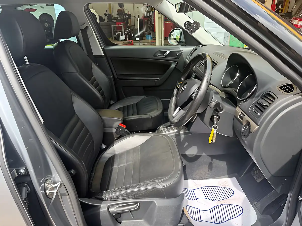 Used 2016 Skoda Yeti Outdoor Se L Grey - Interior and Exterior details 15