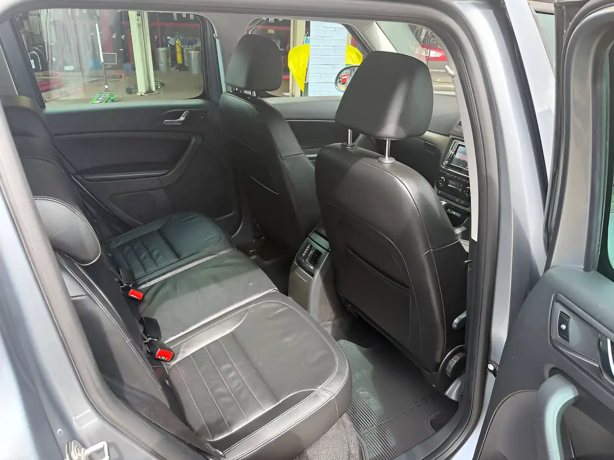 Used 2016 Skoda Yeti Outdoor Se L Grey - Interior and Exterior details 17