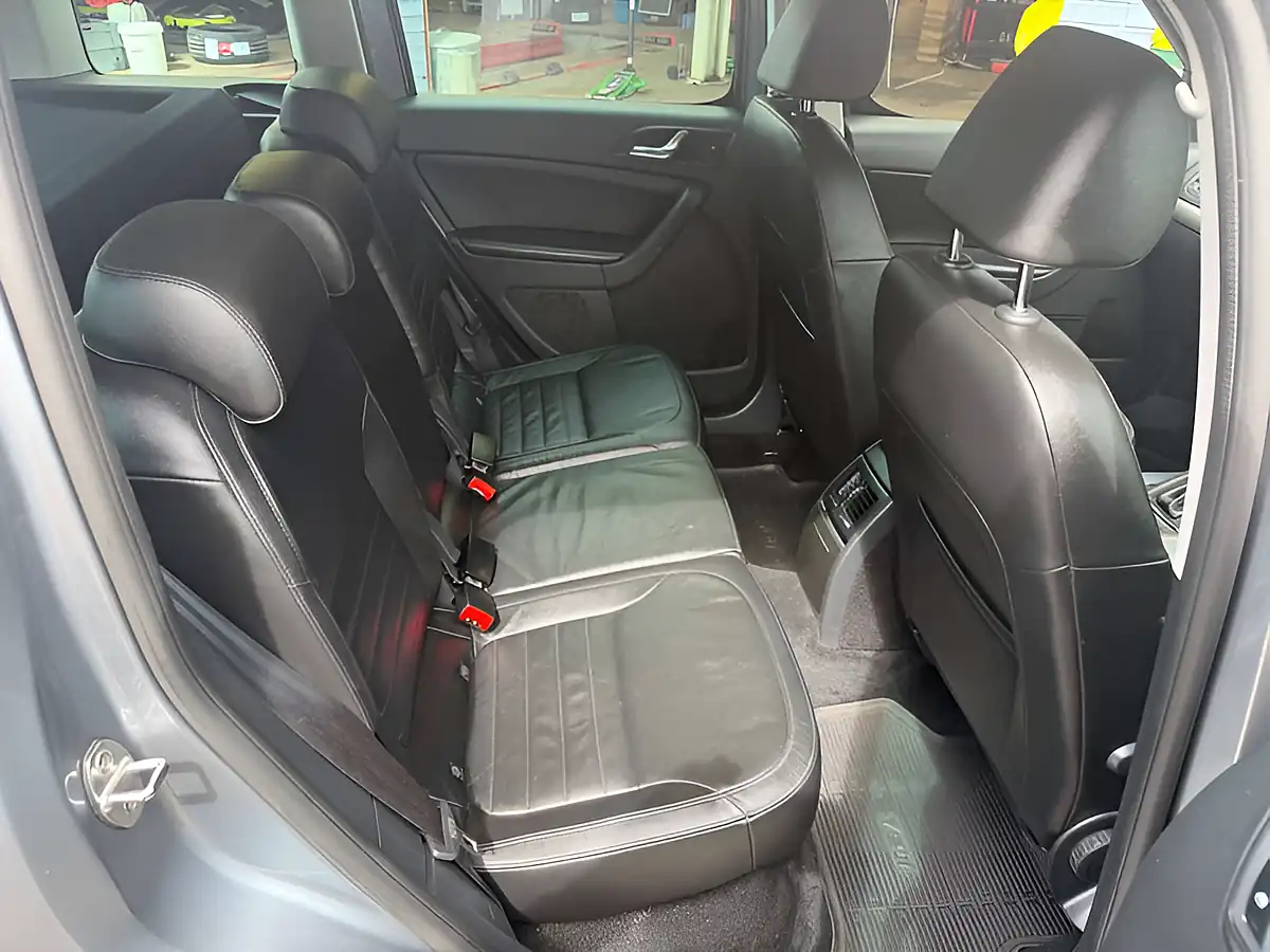 Used 2016 Skoda Yeti Outdoor Se L Grey - Interior and Exterior details 18